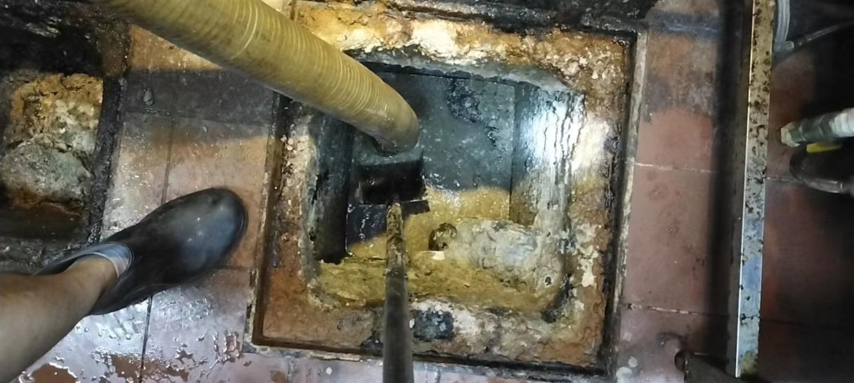 英吉沙污水池清理一般都有毒气，怎么预防中毒呢？