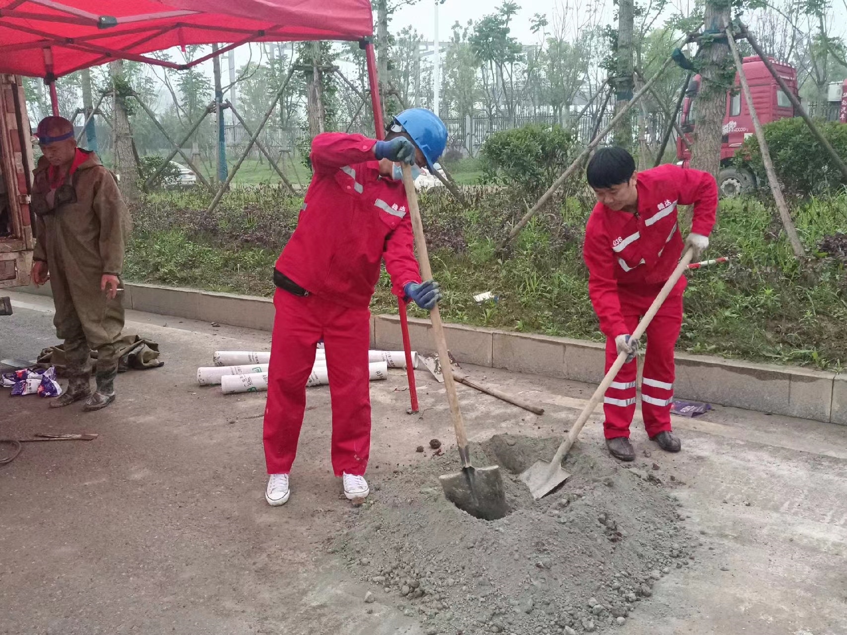 英吉沙管道疏通哪家好】及时进行市政管道清淤