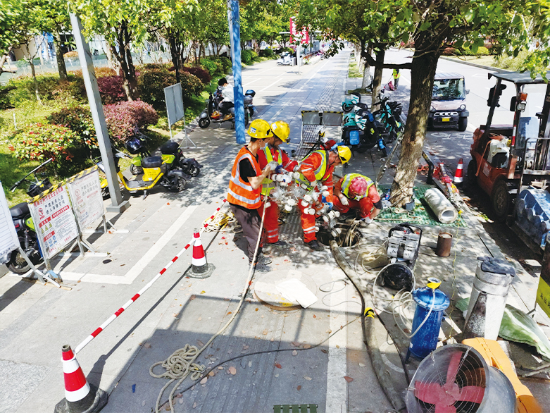  英吉沙UV-CIPP紫外光固化修复